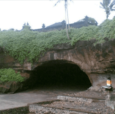 Mengenal Pura Luhur Serijong, Payuk Kebo Iwa