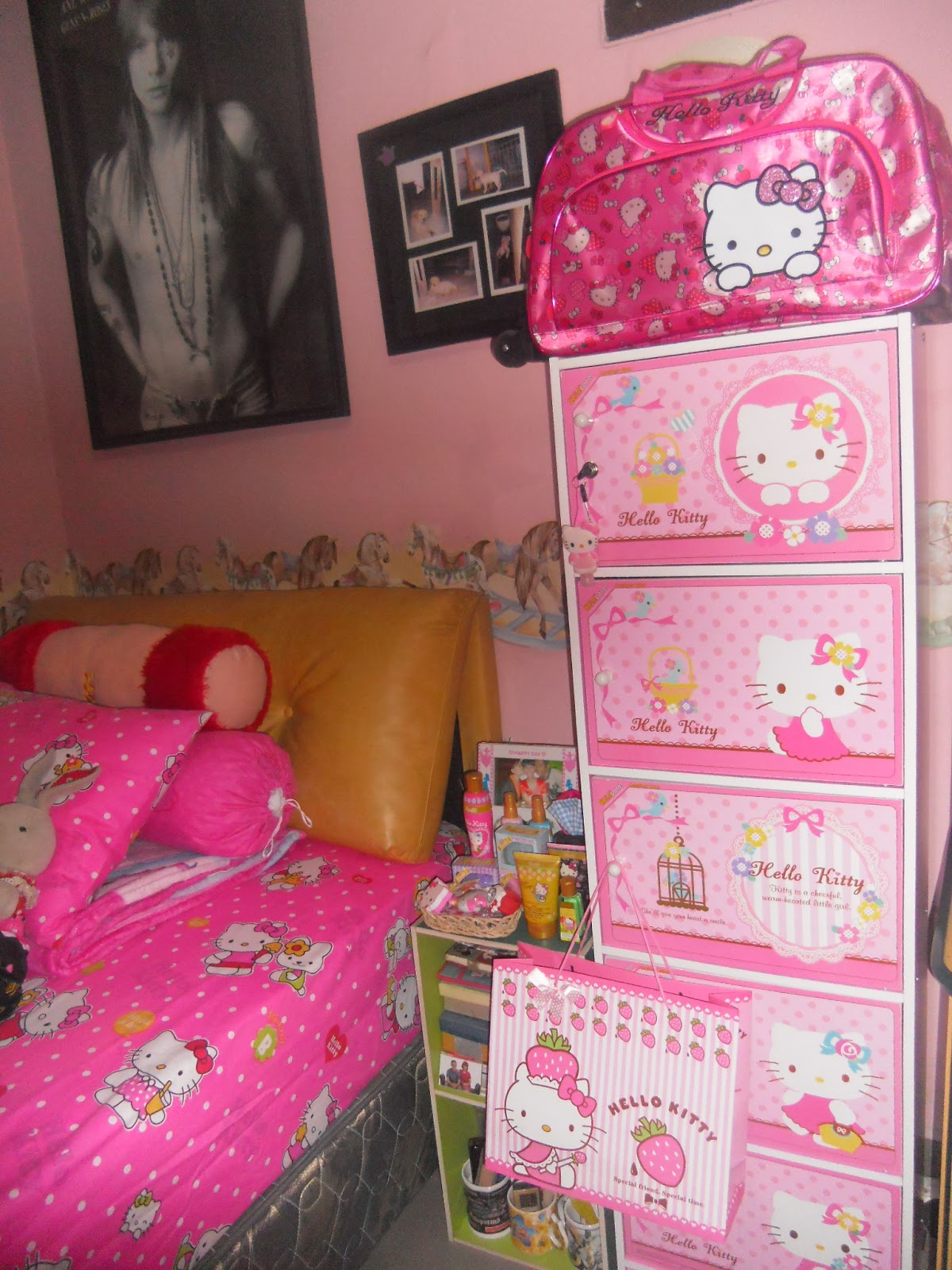 Desain Kamar Tidur Serba Hello Kitty Sobat Interior Rumah