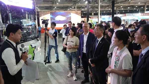 ▲政府多部門也積極參與，展現官方對產業淨零轉型與智慧運輸的高度重視。（記者林明佑攝）