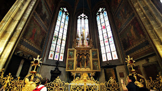 Interior da Catedral de São Vito em Praga na Republica Tcheca