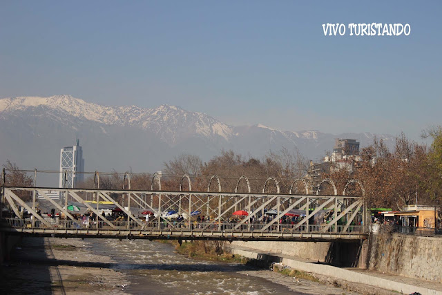 Santiago | Mercado de Abastos Tirso de Molina, Rio Mapocho e a Costanera Norte e o Mercado Central