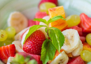 10 Butir-buahan Yg Cocok Buat Diolah Menjadi Menu Salad, Segar!