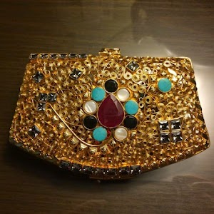 Bridal Best Clutches in Gold and Silver by Zaheen Kamraan 3