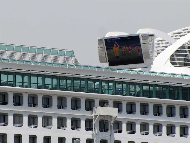 Nave da crociera Sea Princess, IMO 9150913, port of Livorno