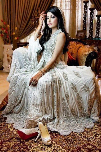 Beautiful walima dresses for bridal new fashion in Pakistan 2016-2017