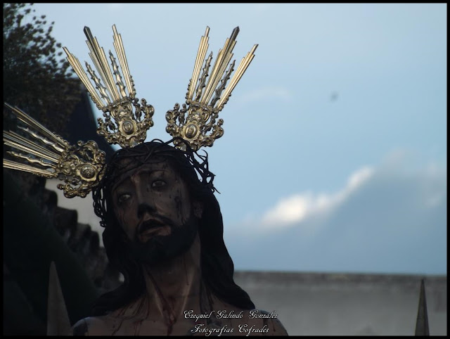 http://ezequielgalindofotografias.blogspot.com/2016/04/martes-santo-2016.html