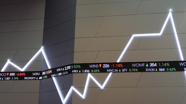 Akhir Pekan, IHSG Ditutup Menguat di Level 7.916,84
