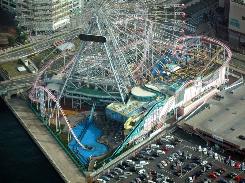 Vanish Roller Coaster | Cosmo Land Amusement Park, Yokohama, Japan