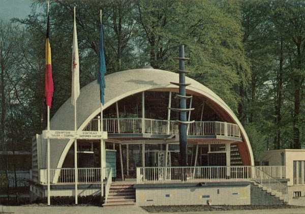 Bruxelles - Restaurant Expo 58, ancien Pavillon du comptoir tuilier de Courtrai pour l'expo58.  Architecte : M. G. Bontinck