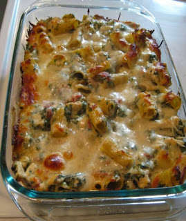 CHICKEN AND SPINACH PASTA BAKE