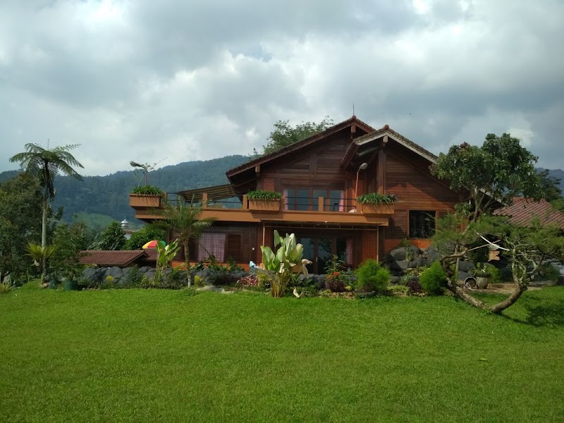 16+ Harga Villa Kayu Cisarua
