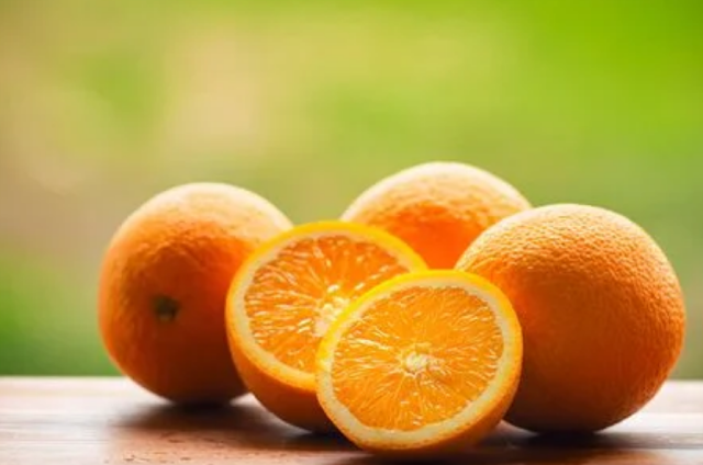 Treat the problem of loss of appetite with orange