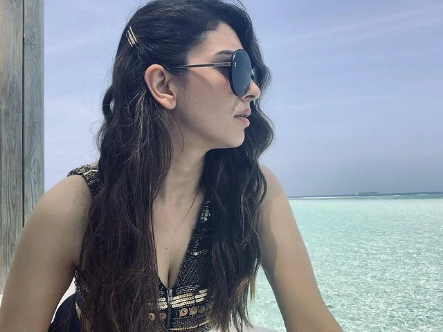 Hansika Motwani hot, Hansika Motwani sexy, Hansika Motwani sexy bikini, Hansika Motwani boobs and clevege, Hansika Motwani sexy thighs and Butt, Hansika Motwani nude, Hansika Motwani sex