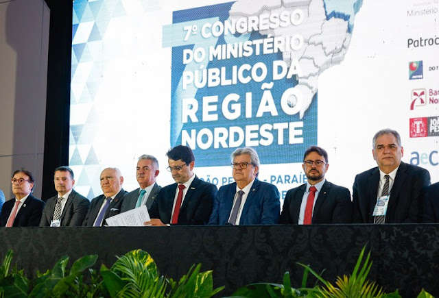 João Azevêdo prestigia abertura de Congresso Regional do Ministério Público e destaca diálogo e harmonia com as instituições