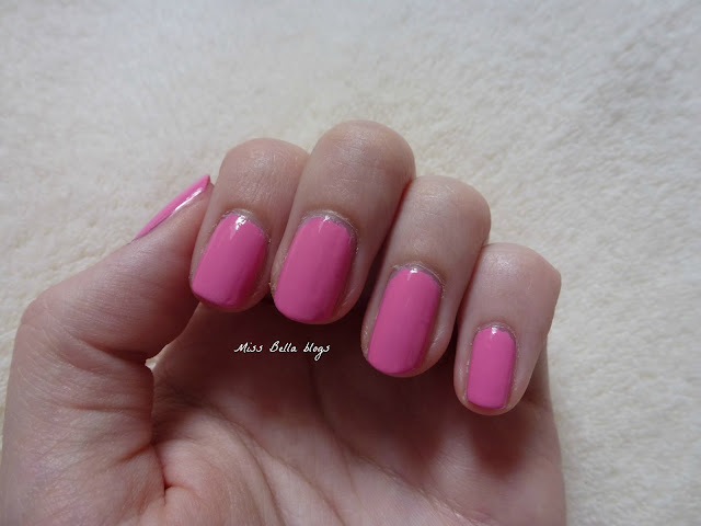 Nails of the Day ~ Essie 'Lovie Dovie' - Miss Bella blogs