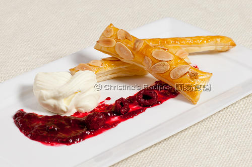 杏仁酥皮配樹莓醬 Almond Pastry with Raspberry Compote02