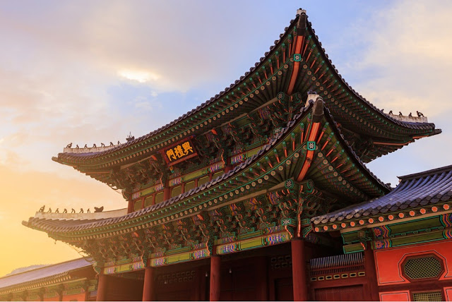 Tour du lịch Hàn Quốc tháng 12 - Cung điện Hàn Quốc