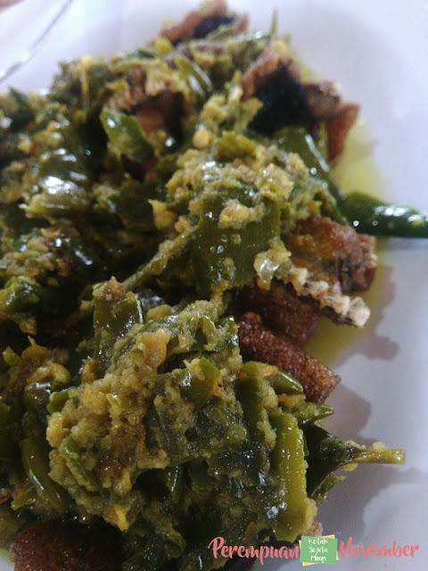 menu belut goreng enak