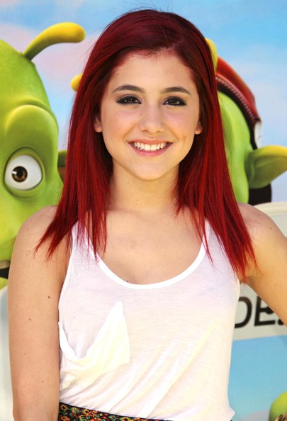 I think they're kinda look alike What about this one Ariana Grande and 
