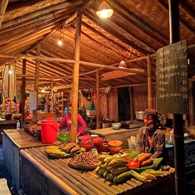 Angkringan Pinggir Kali, Kampung Djawi 