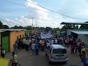 Visita casaxcasa de Capriles Radonski a Valle de la Pascua