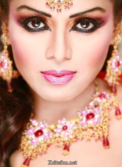  Pakistani Beautiful Bridal Collection - Bridal Makeup And Maang Tikka Jewelry