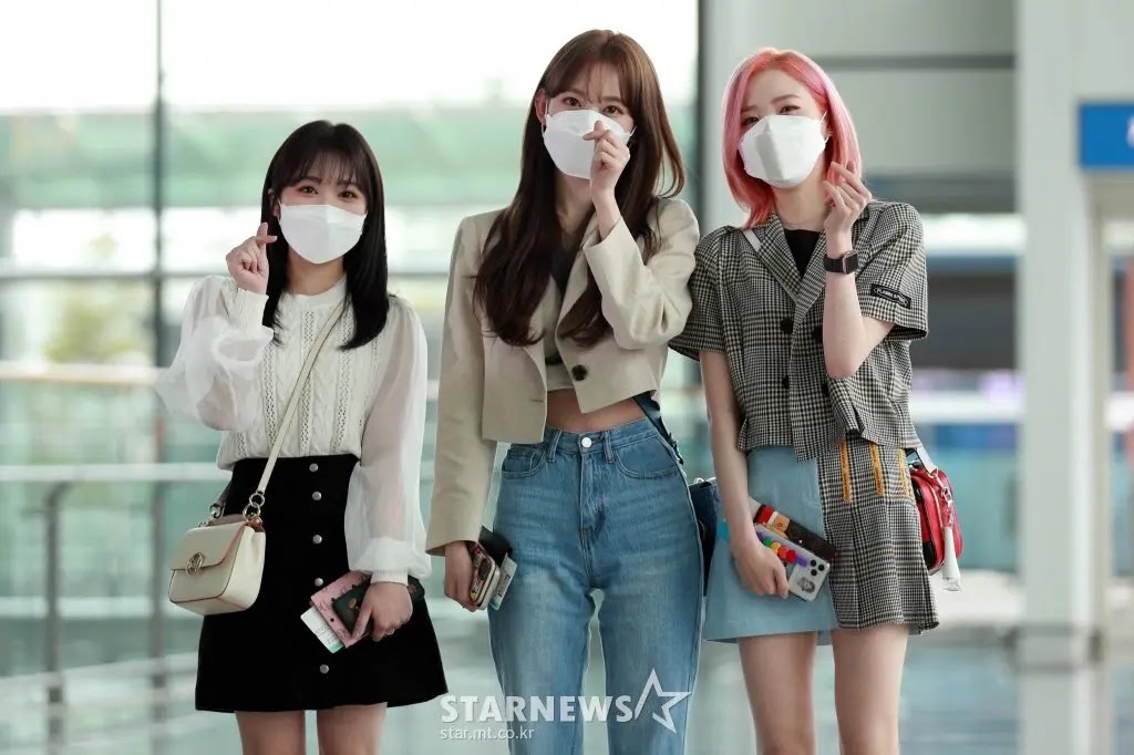 IZ*ONE's Sakura, Nako and Hitomi Confirmed Returning to Japan Today