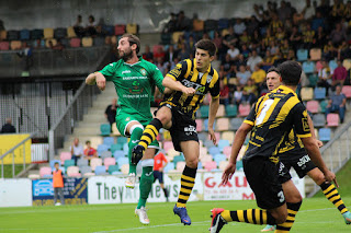 El Barakaldo cosecha su cuarta victoria consecutiva al imponerse 4-0 al Gernika