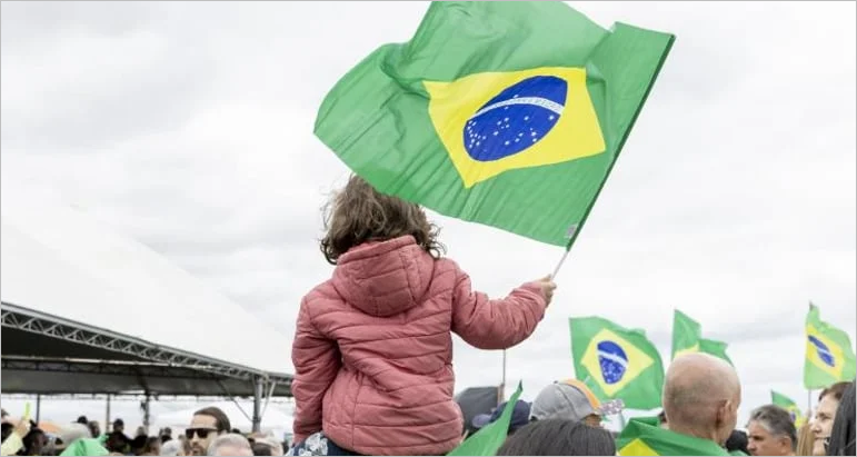 Contra-Golpe de Natal? Bolsonaro assina ordem para afastar deturpadores do STF