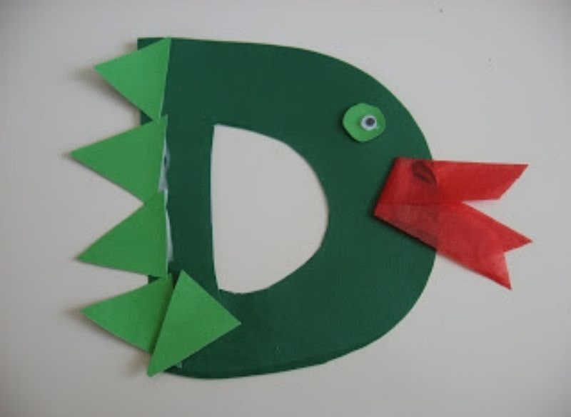 D is for dragon letter craft.