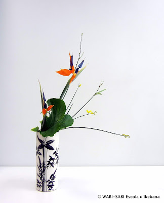 Ikebana-Jiyuka-Nageire-Freestyle-Wabi-sabi