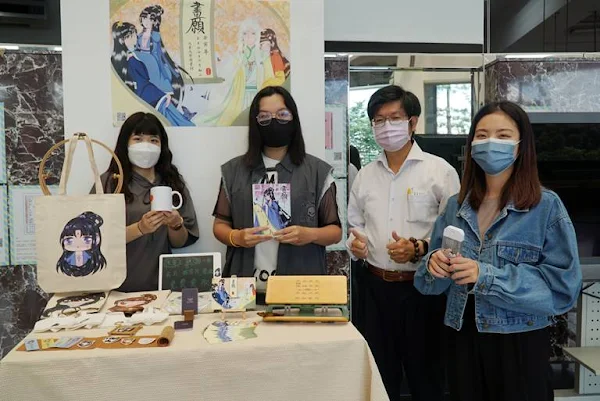 ▲大葉大學視傳系進修部在圖書館舉辦4人畢業創作聯展。（圖／記者林明佑攝）