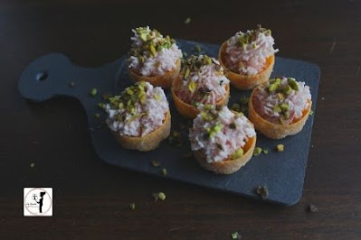 https://lericettedivalentina.blogspot.com/2021/04/krustader-ikea-ripieni-di-crema-di-crema-mortadella-pistacchi-antipasto.html