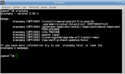 imagem do terminal de comandos com o comando slackpkg