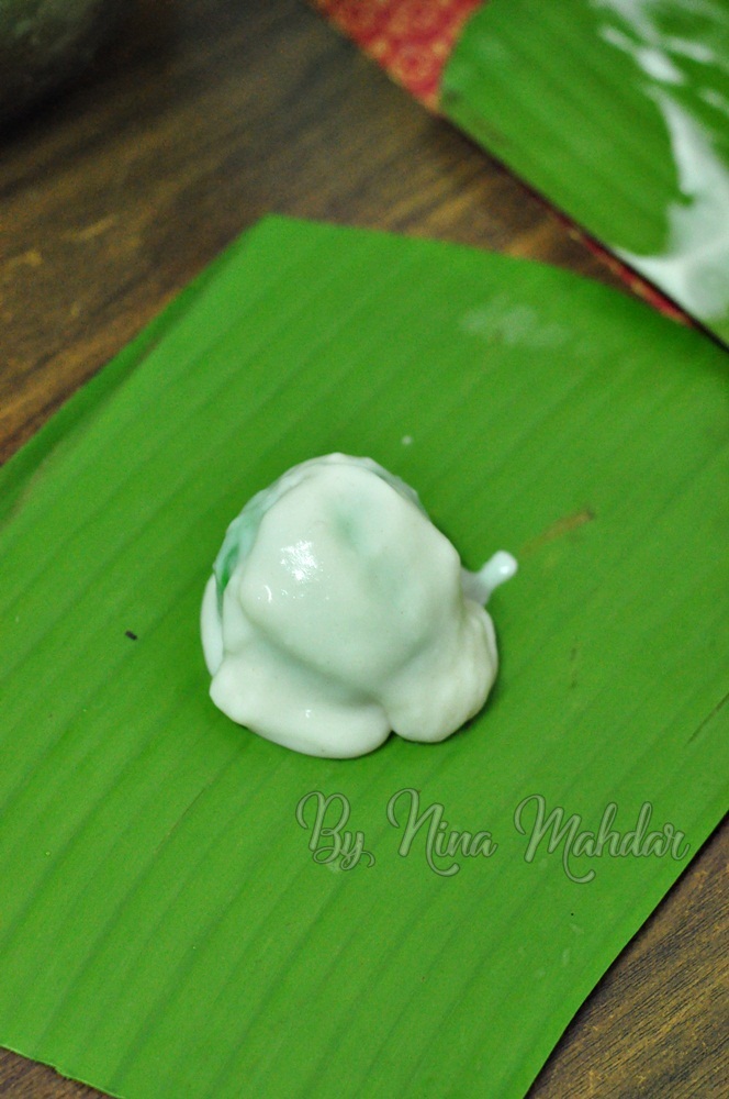 Nina Mahdar: KUIH KOCI BERSANTAN