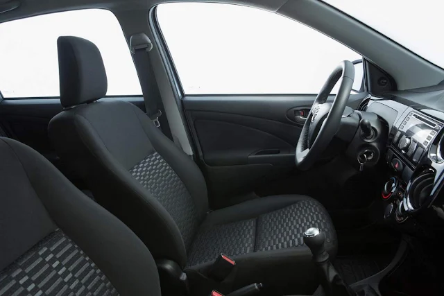 Novo Toyota Etios 2014 - interior
