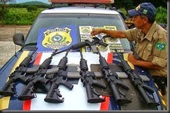 Pastores da Igreja Mundial são presos por tráfico internacional de armas1