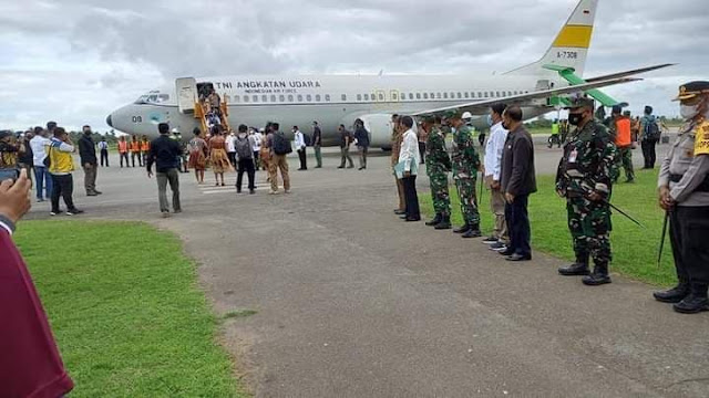 Untung Sangaji Sambut Kehadiran Mahfud MD dan Tito Karnavian di Merauke.lelemuku.com.jpg