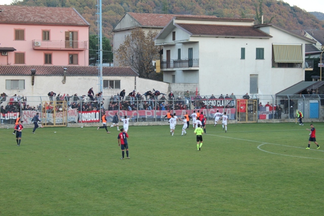 Calcio, Serie D: il Francavilla in Sinni vince e va in finale nei play off