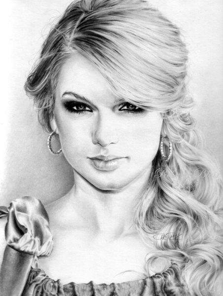 Beautiful Pencil Drawings of Women