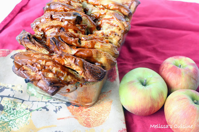 Melissa's Cuisine: Caramel Apple Pull Apart Bread