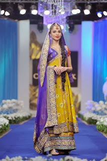 Mehndi Dresses 2016-2017