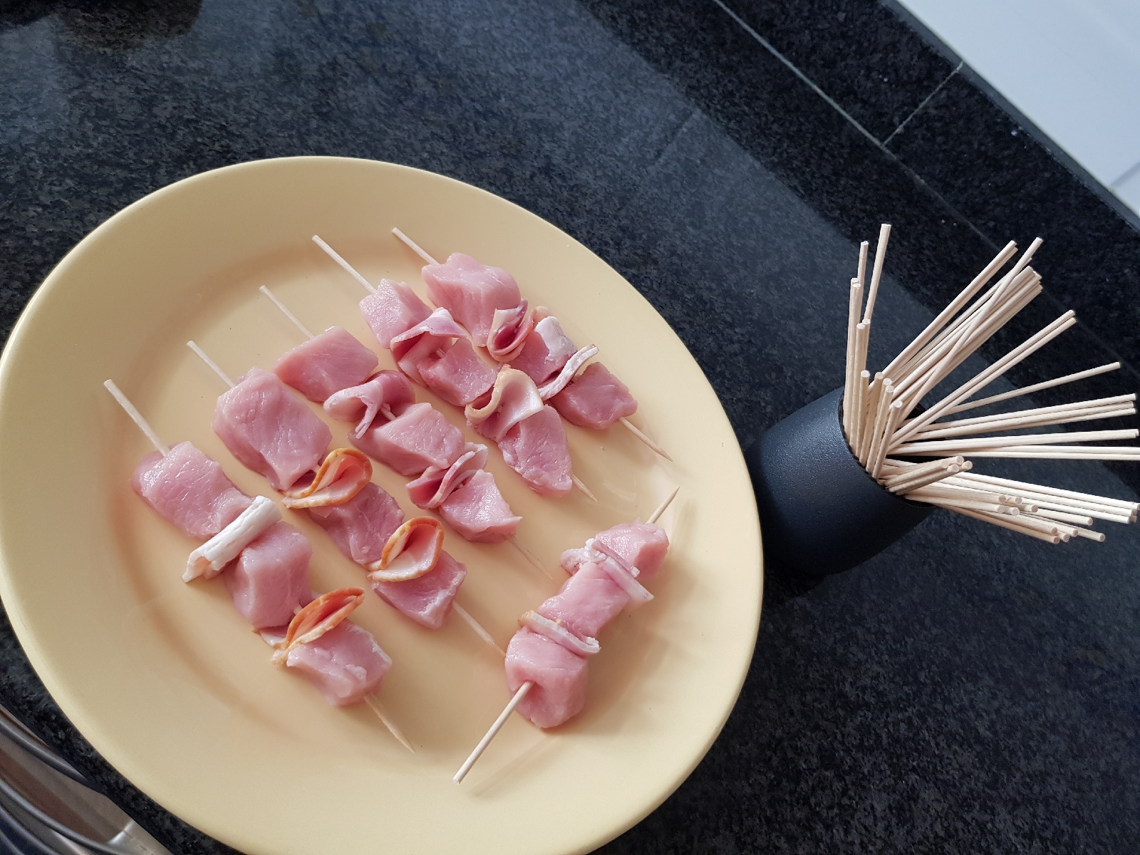 BROCHETAS DE CARNE