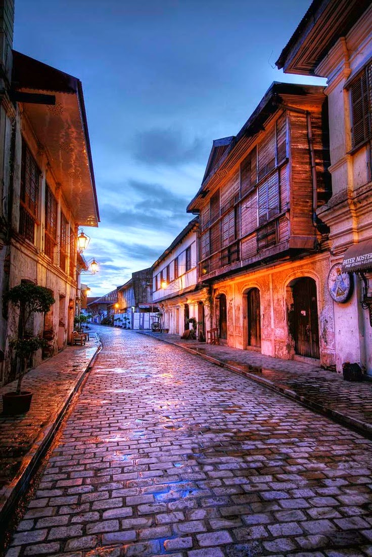 10 Most Famous Travel Destinations In Philippines | Vigan City, Philippines