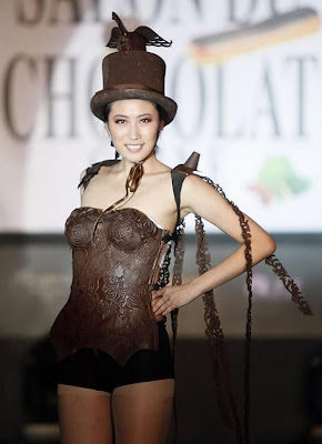 Dress made of chocolates Seen On www.coolpicturegallery.net