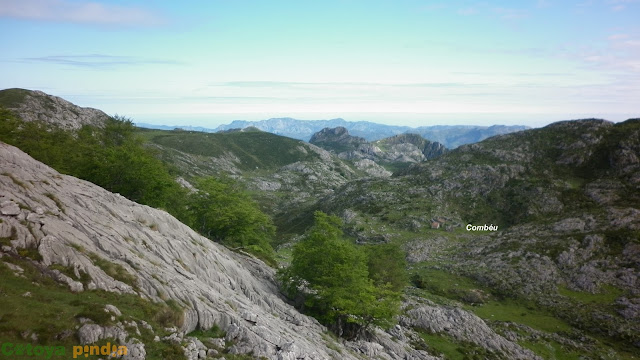 Ruta al Jultayo y Cuivicente desde el Lago Ercina pasando por el Refugio de Vega de Ario, en Picos de Europa.