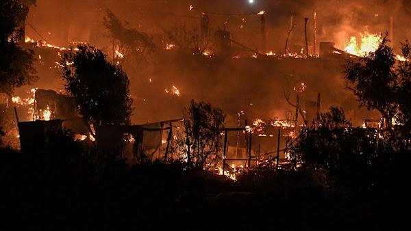 [VIDEO] Grèce : Un Incendie Embrase Un Camp De Migrants Sur L'île De Samos