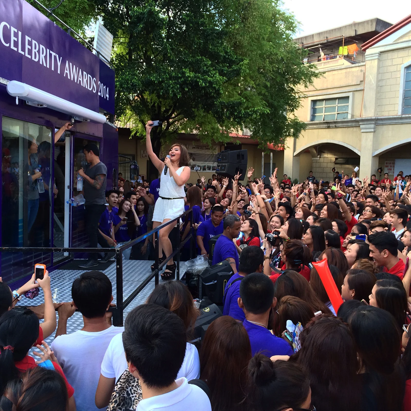 Joyce Pring takes selfie with LPU Pirates during the Yahoo on the Road Tour at Lyceum University