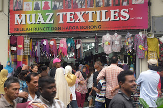 SUAM2 KUKU Menjelang raya di Jalan  TAR  KL