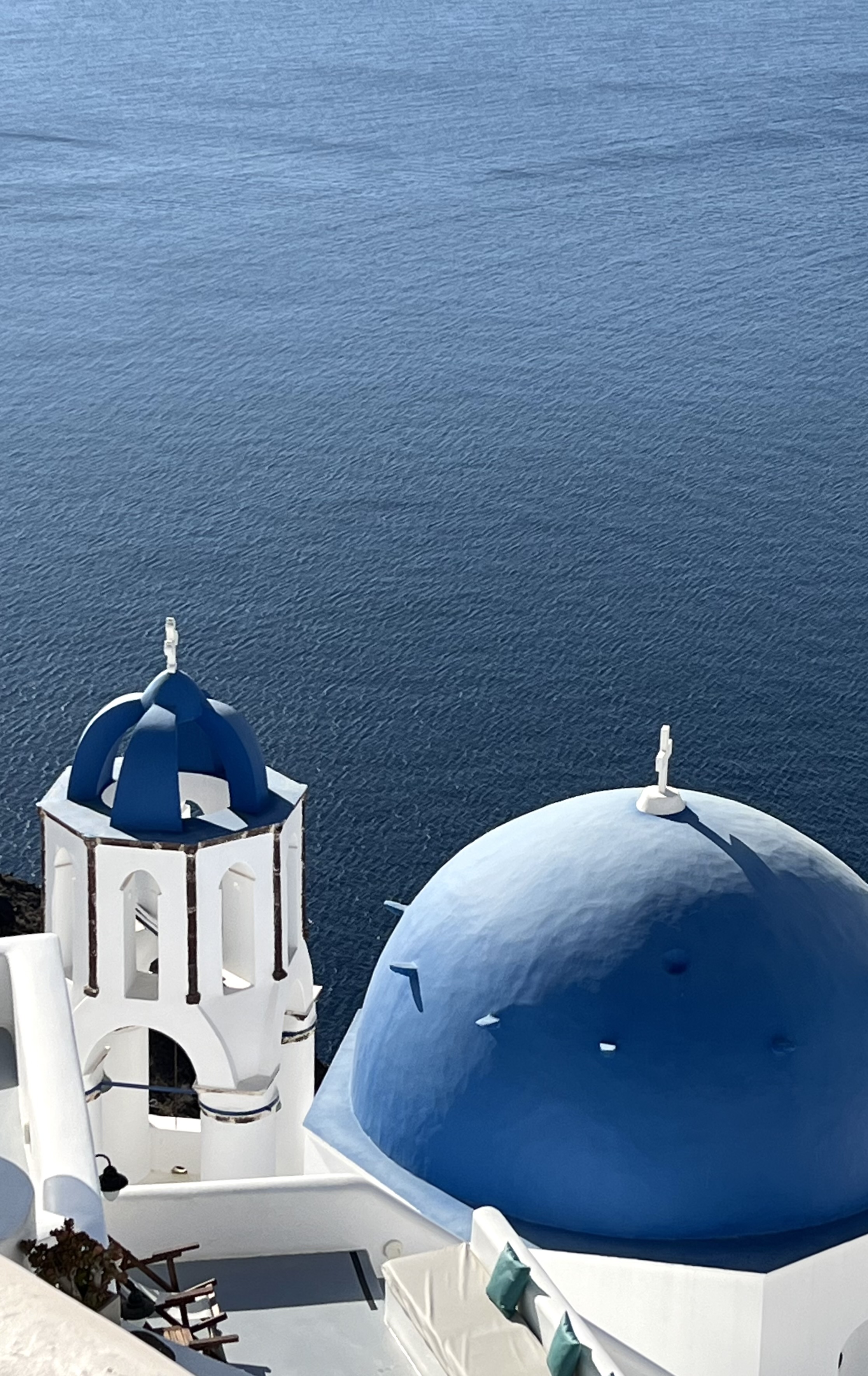 Blue Domes in Santorini_Oia_Adrienne Nguyen